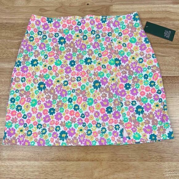 Wild Fable Women's Notch Front Floral Print Jean Mini Skirt - Size 6 - Picture 1 of 3